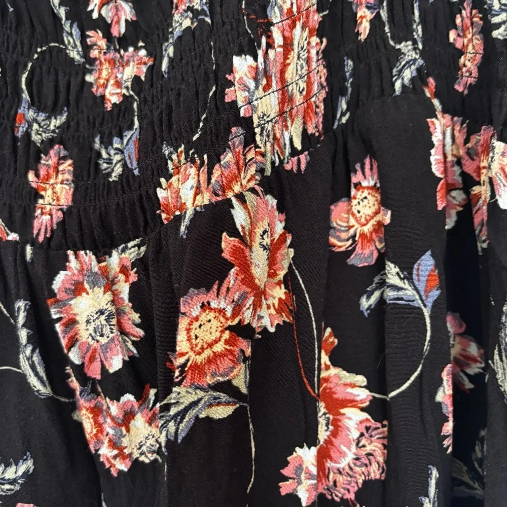 Floral Black Midi Dress - Picture 3 of 4